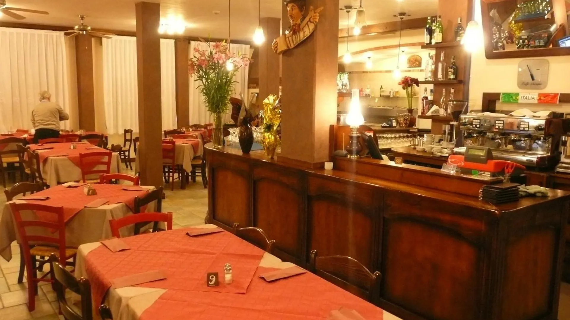 Hotel Danubio Lido di Jesolo 3*,  Italy